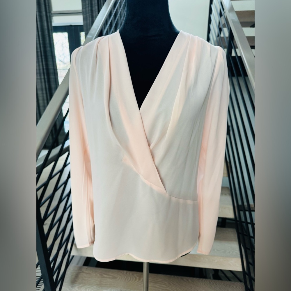 New Marciano Chic and Sheer Women's Blouse in Soft Pink size S - Picture 5 of 5